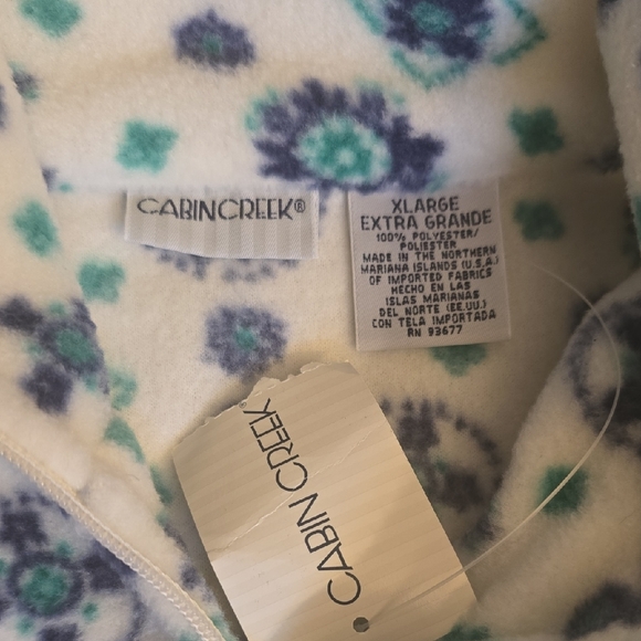 Cabin Creek Winter Floral Fleece in Blue and Green - Picture 2 of 15